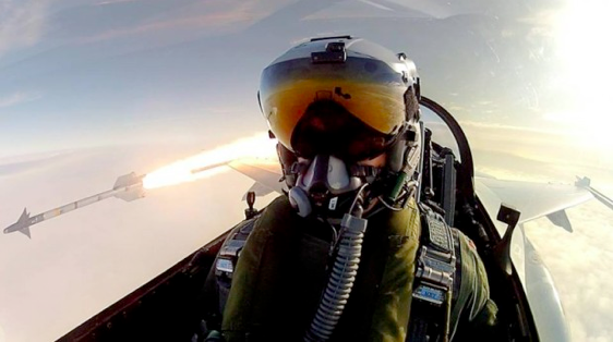 The-Jet-Fighter-Selfie